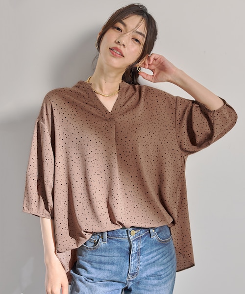 極美品✨定価１.５万❤️　ベージュ　洗濯機可　リンクル スキッパー ブラウス 洗濯機可】ドルマンスキッパードットブラウス｜エニィファムの
