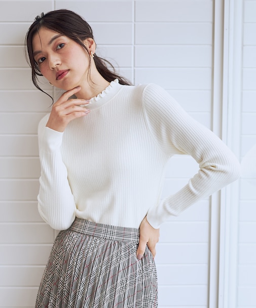 【洗濯機可/吸湿発熱】フリルネックニット