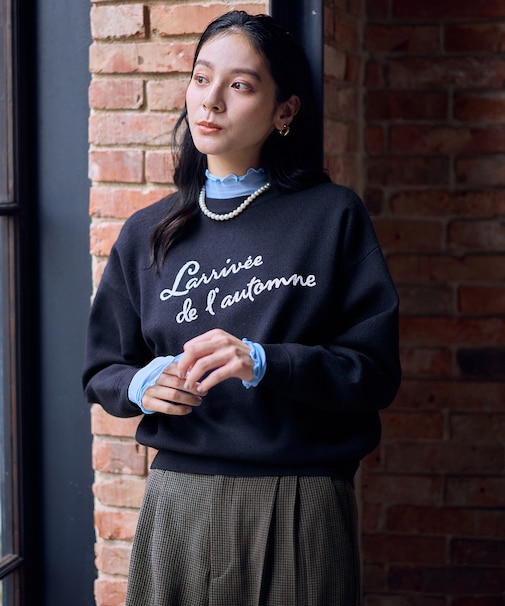 刺繍ロゴニット