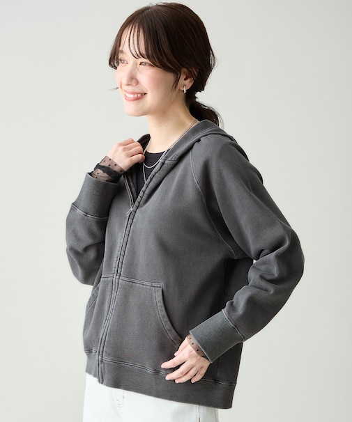 ピグメントパーカー