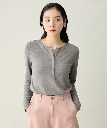 クリアラメフライスヘンリーネックプルオーバー