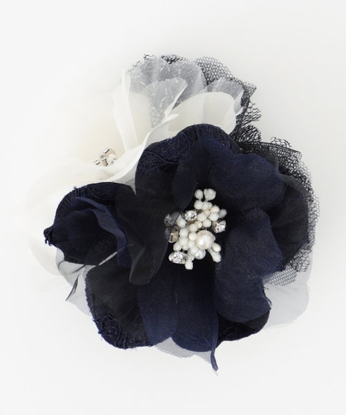 ツインレースフラワー コサージュ