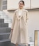 ベージュ