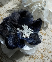 ツインレース コサージュ