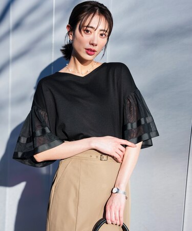 ゆるVネックチュールフリル袖 プルオーバー