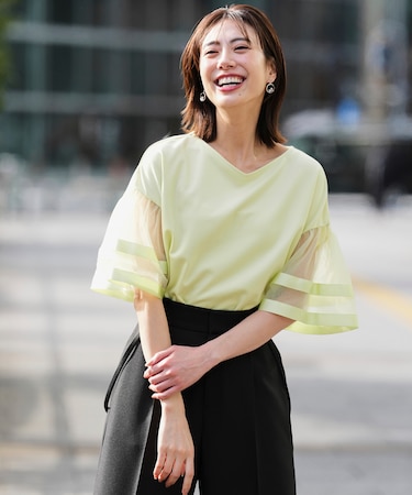 ゆるVネックチュールフリル袖 プルオーバー