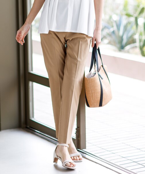 エアリーストレッチ テーパードパンツ