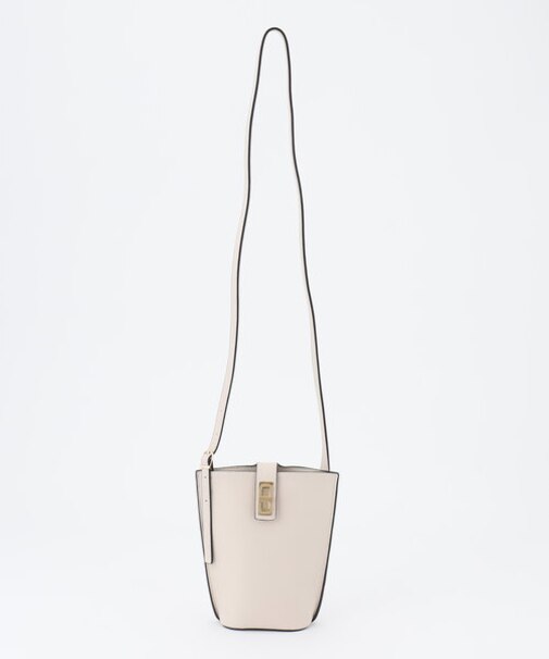 アウトシームポシェット