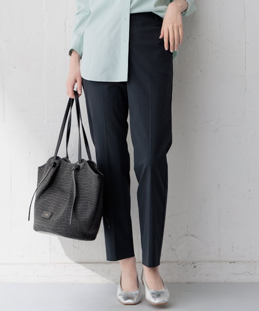 【洗える】コットンサテンストレッチ テーパードパンツ