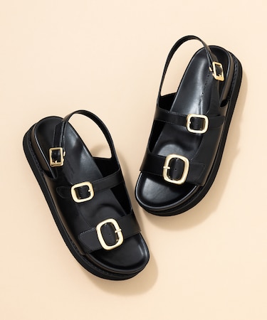 バックル デザイン サンダル