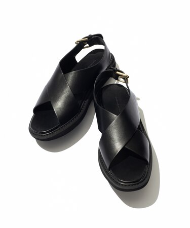 【Oggi8月号掲載】クロス サンダル