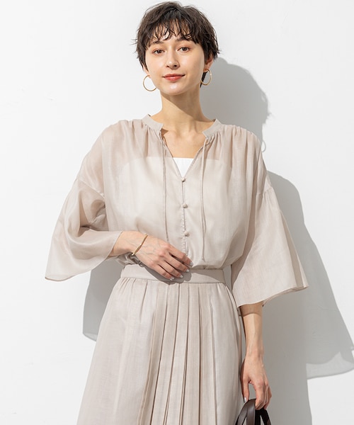 洗える】ソフトシアーフィルム ギャザー ブラウス｜ニジュウサンクの