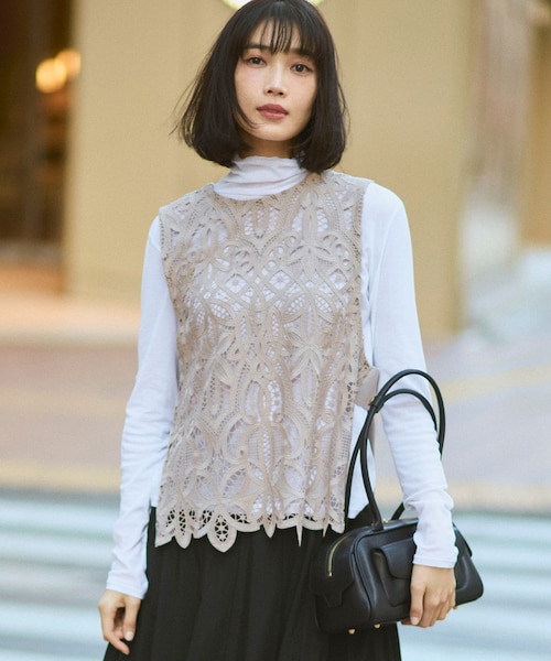 エンブロイダリーレース ニットベスト｜ニジュウサンクの通販｜&mall
