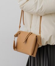 スクエアフラット ショルダーバッグ