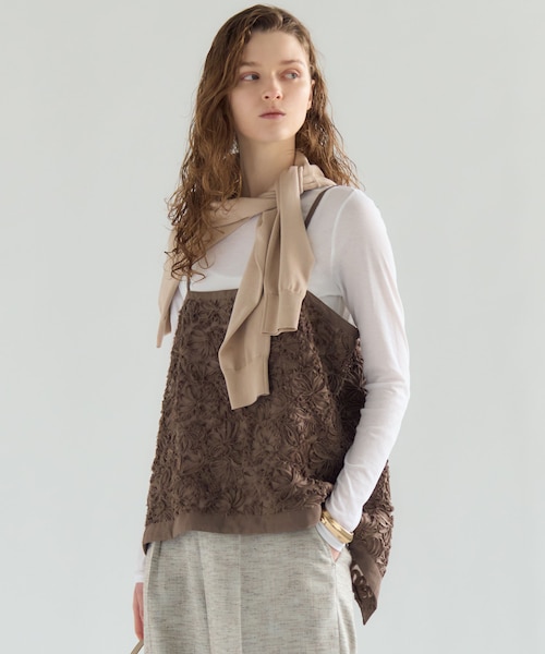 【美品】HOUGA　キャミソール　sandyシリーズ　リボン　ベージュ　ホウガ リボンエンブロイダリー キャミソール｜ニジュウサンクの通販｜&mall