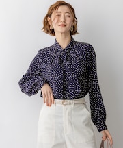 ランダムドットプリント タックブラウス