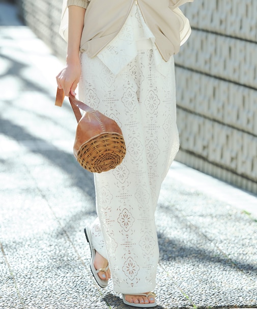【見上愛さん着用】ラッセルオーナメントレース ワイド パンツ