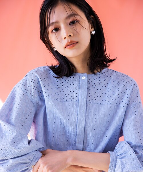 ブルーレーベルクレストブリッジ フラワーエンブロイダリーレース ブラウス BLUE LABEL CRESTBRIDGE（ブルーレーベルクレストブリッジ）の
