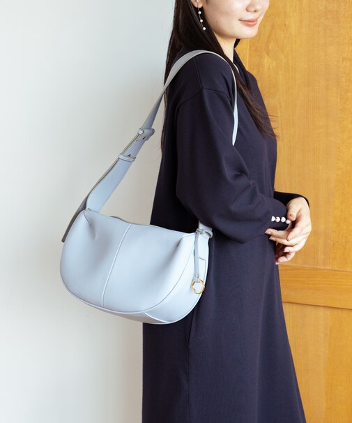 【人気につき再入荷！】ハーフムーンショルダー バッグ
