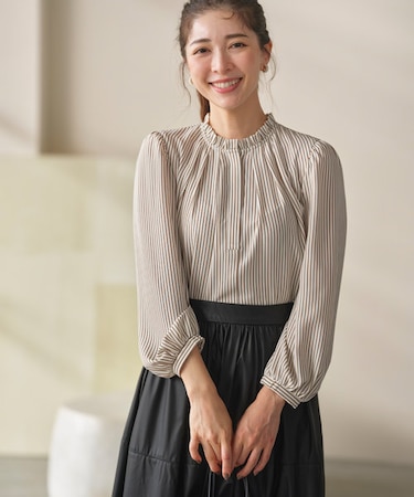 【WEB限定】ライトデシン フリル襟ブラウス