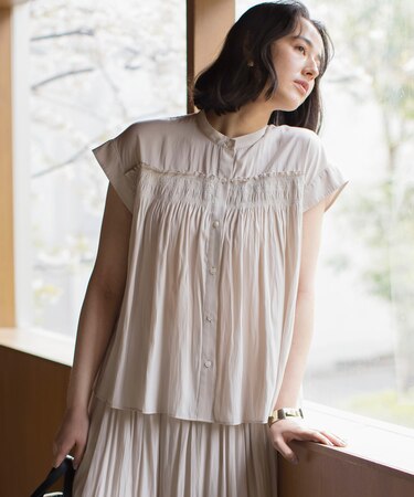 ギャザーライトデシンシャーリング ブラウス