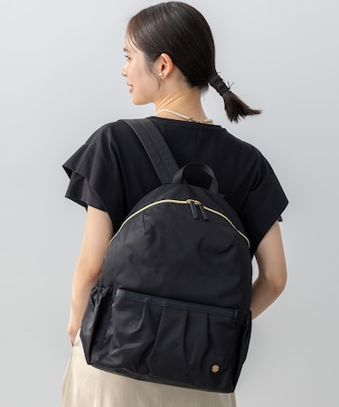 【弱撥水・A4・PC対応・軽量】ギャザーポケットバックパック