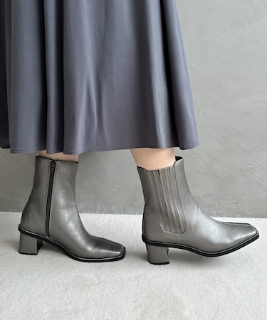 スクエアトゥショートブーツ