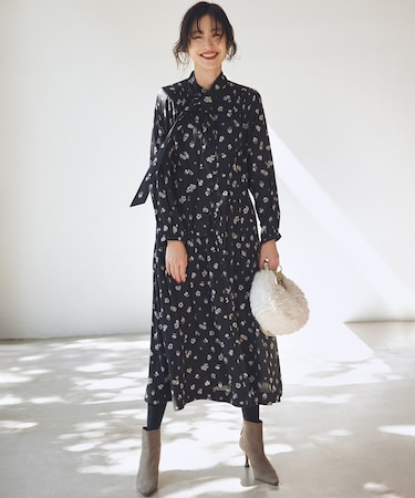 ギャザーライトデシンボウタイ付き ワンピース