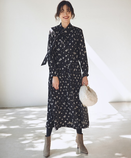 ギャザーライトデシンボウタイ付き ワンピース