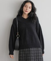 フラッフィーファーＶネック ニット