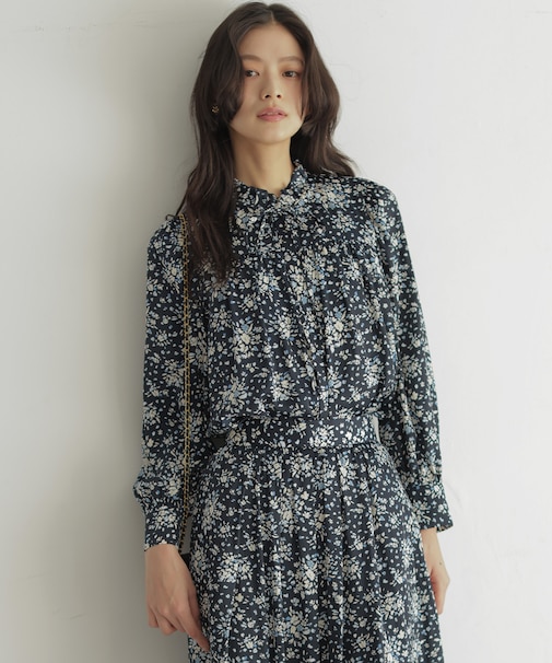 モザイクフラワープリント ブラウス