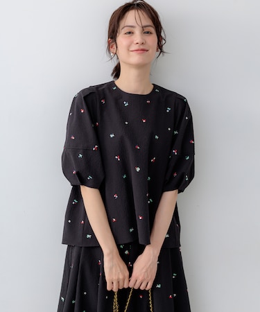 【WEB限定】ミニフラワーエンブロイダリー ブラウス