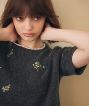 【WEB&一部店舗限定】エンブロイダリーブルーム 半袖ニット