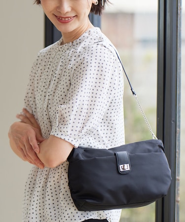 【2way】ナイロンギャザー ショルダー バッグ