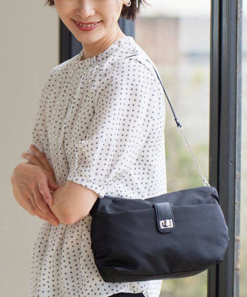 【2way】ナイロンギャザー ショルダー バッグ