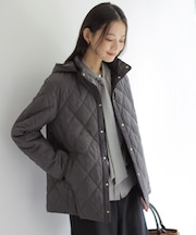 【WEB限定カラーあり】コンパクトタフタキルティング フーデッド コート