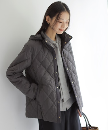 【WEB限定カラーあり】コンパクトタフタキルティング フーデッド コート
