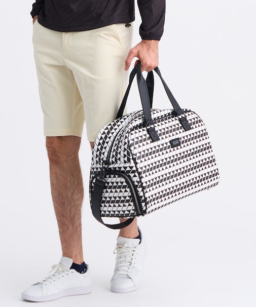 【UNISEX】フラッグ総柄ボストンバッグ　シューズ収納付きの大容量　ショルダー持ちも可能