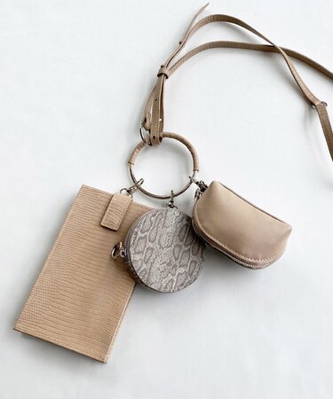 【人気のためさらに新色追加・全5色展開】 3ピースチャームバッグ 