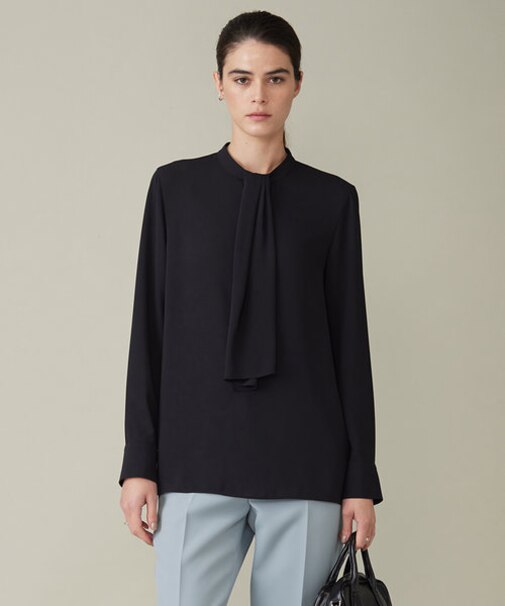 【WEB限定カラーあり・速乾・洗える】BackSatinAmunzen スカーフタイブラウス