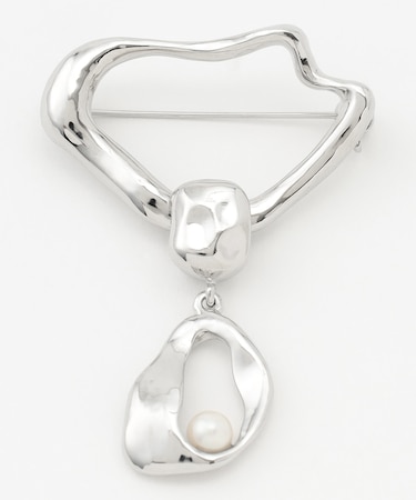 【CLASSY.1月号掲載】ウェーブブローチ