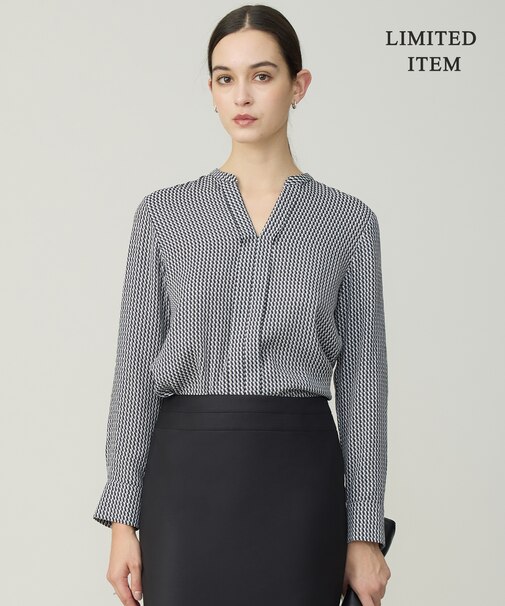 【新色追加・WEB限定】BackSatinAmunzen キーネックブラウス