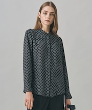 【WEB限定カラーあり・接触冷感・UVケア・速乾・洗える】BackSatinAmunzen バンドカラーブラウス