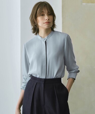 【WEB限定カラーあり・接触冷感・UVケア・速乾・洗える】BackSatinAmunzen バンドカラーブラウス