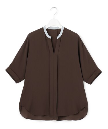 【新色追加・WEB限定カラーあり】BackSatinAmunzen 5分袖キーネックブラウス