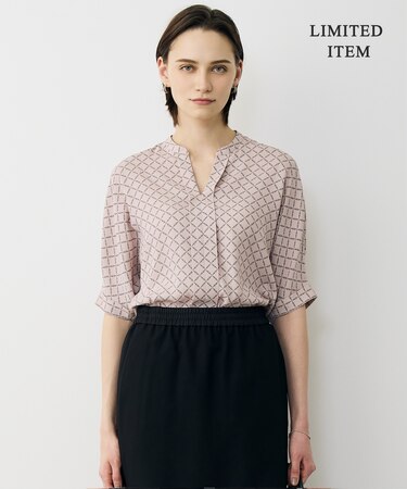 【WEB限定】BackSatinAmunzen 5分袖キーネックブラウス