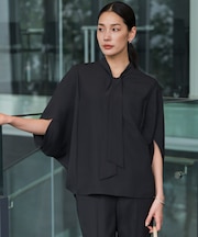 FluidBackSatin ドルマンスリーブボウタイブラウス