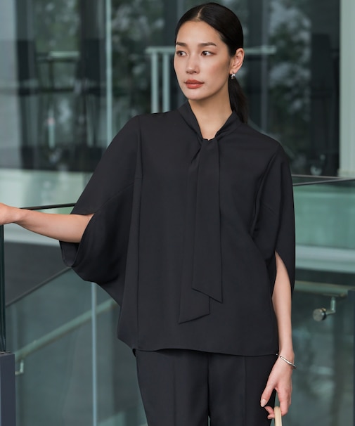 FluidBackSatin ドルマンスリーブボウタイブラウス