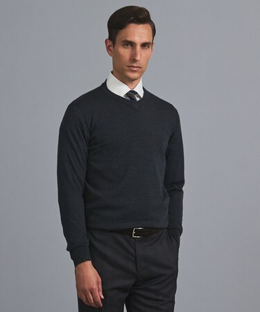 オリジナル設計【洗える/チクチクしにくい/ピリングしにくい】イタリア糸 ハイゲージ Ｖネックニット_WOOL100%