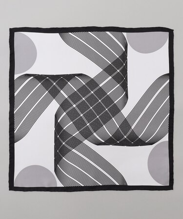 首にも巻ける【2WAY/日本製】シルク100% ポケットチーフ（幾何学柄）